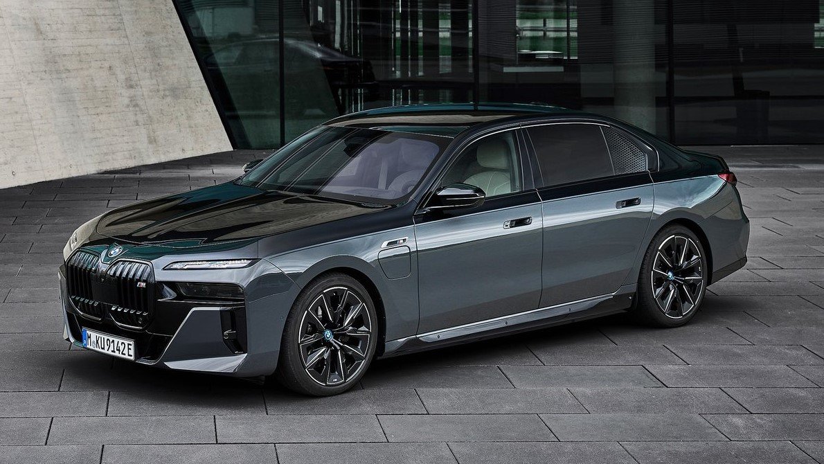 BMW 7 Series M760e - 2023