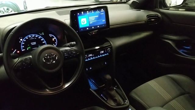 Toyota Yaris Cross Híbrid 4x4 смотреть онлайн