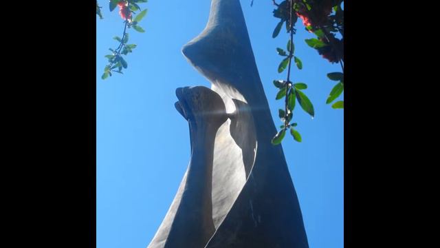Lungotevere Arnoldo da Brescia: Monumento a Giacomo Matteotti di Jorio Vivarelli (manortiz) смотреть онлайн