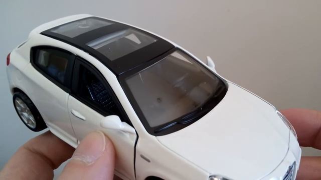 Alfa Romeo Giulietta Bburago 1/32 смотреть онлайн
