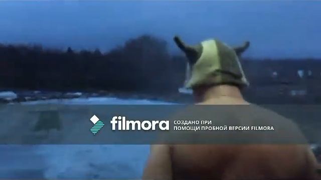 Пруд на склоне. Новогодние купания в проруби. смотреть онлайн