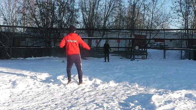 ЧЕЛЛЕНДЖ НА ТОЧНОСТЬ 10! Bel FooTball VS Жора смотреть онлайн