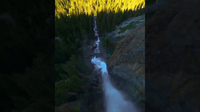 Водопад Бурхан-Булак, FPV полет смотреть онлайн