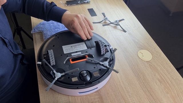 Обзор робота-пылесоса GEERLEPOL D2-001: эффективная уборка без лишних усилий смотреть онлайн