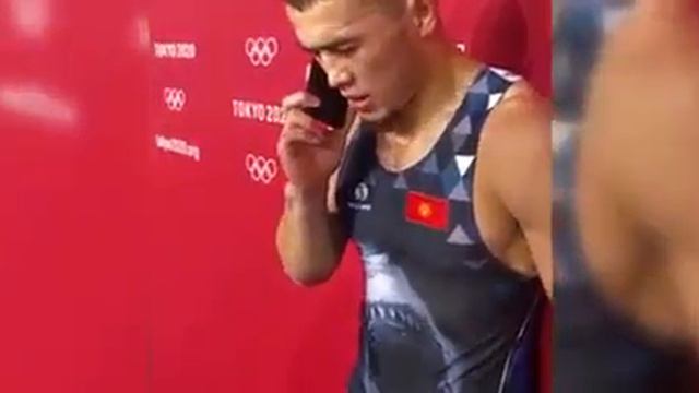 Президент деген ушундай болот! Садыр Жапаров Акжол Махмудовду телефон чалып куттуктады! смотреть онлайн