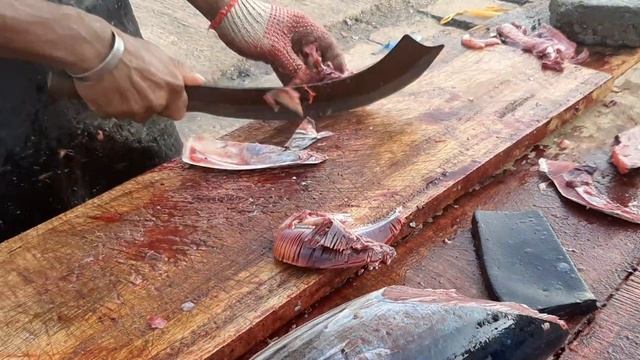 SKIPJACK TUNA FISH CUTTING смотреть онлайн