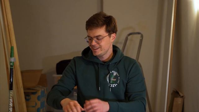 СЕКРЕТ НАШЕЙ КВАРТИРЫ В ЦЕНТРЕ АМСТЕРДАМА - Ремонт на чердаке, новый ресторан и спонтанная поездка смотреть онлайн