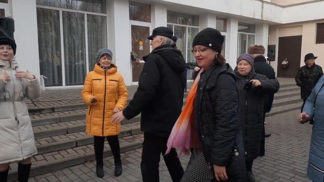 Ой,снег,❄снежок...В Гомельском парке культуры. 26.02.2023. смотреть онлайн