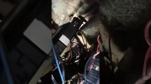 Отказал бензанасос ваз инжектор 2110 нашли причину,не включается бензанасос причина устранена.