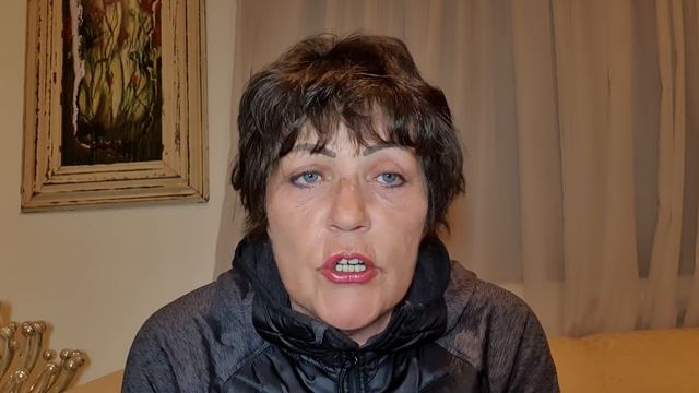 Она сделала репост на ФБ.Сейчас ей грозит 15 лет.Последние новости из Австралии. смотреть онлайн