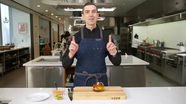 6 Pro Chefs Make Their Go-To Burger | Test Kitchen Talks | Bon Appétit смотреть онлайн