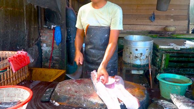 PERFECT FISH CUTTING || BARACCUDA FISH CUTTING IN FISH MARKET || FOOD ASMR