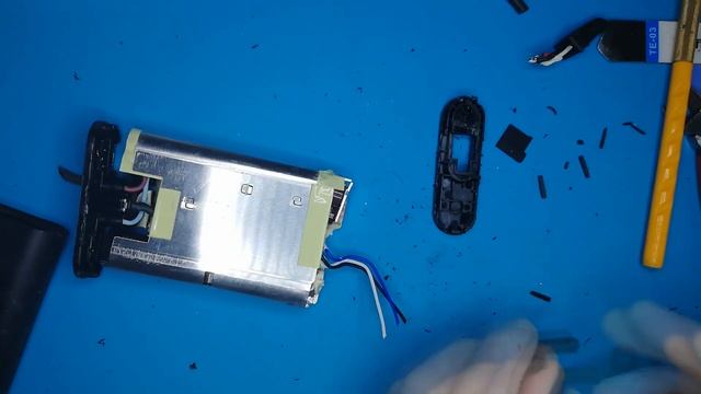 Zasilacz DELL 65W 19.5V 3.34A MODEL: HA65NM130 смотреть онлайн