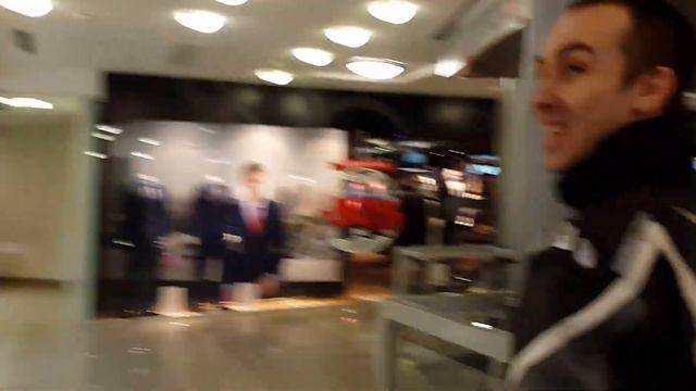 Вадим. Одесса . Т.Ц. Европа . Galaxy s5 . 4k смотреть онлайн