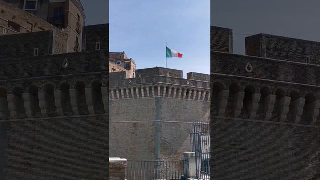 St. Angelo Bridge 🇮🇹 The Most Beautiful Bridge In Rome Italy 🇮🇹 смотреть онлайн