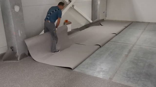 PVC dangos klojimas REHAU gamykloje Klaipėdos LEZ | Adrijus смотреть онлайн