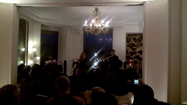 ふるさと　played by Jean Ferrandis & Marina Piccinini смотреть онлайн