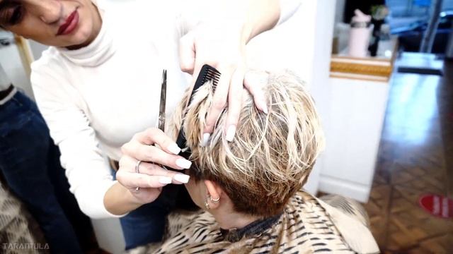 SHORT BLONDE HAIRCUT - CHOPPY PIXIE CUT FOR WOMEN смотреть онлайн