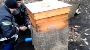 Зимовка пчел на воле в многокорпусном улье.