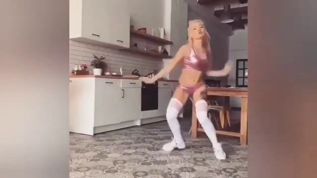 Танец под песню Tasher - Jalebi Baby смотреть онлайн