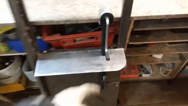 Думаете, что аэрозольная краска быстро сохнет?))) смотреть онлайн