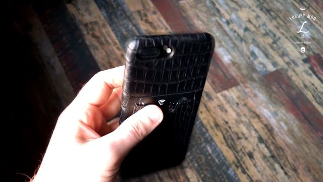 Чехол для iPhone 7 Plus из кожи крокодила смотреть онлайн