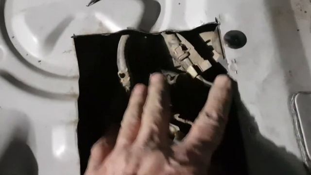 Снятие бензонасоса Хонда Одиссей RA1, RA2, RA3 смотреть онлайн