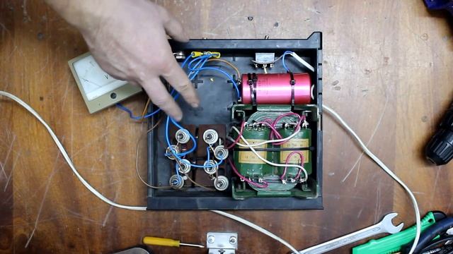 Лайфхак-Переделка полностью убитого шуруповерта (замена моторчика, кнопок, блок питания на 220) смотреть онлайн