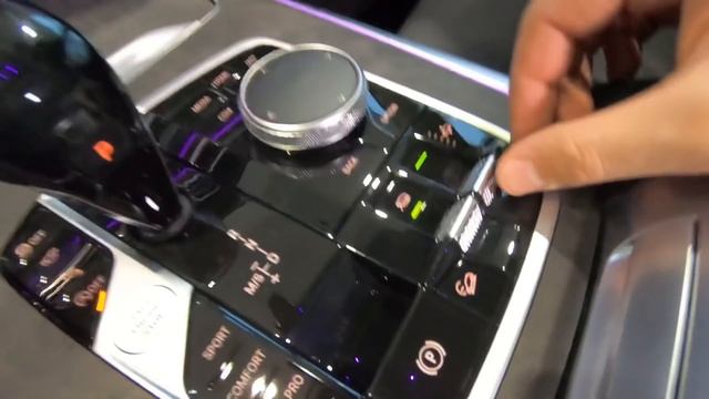 ?? Презентация BMW X7 G07 30d xDrive M-sport Pro смотреть онлайн