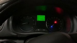 НЕ ЗАКРЫВАЕТСЯ МАШИНА С БРЕЛКА | Skoda Fabia