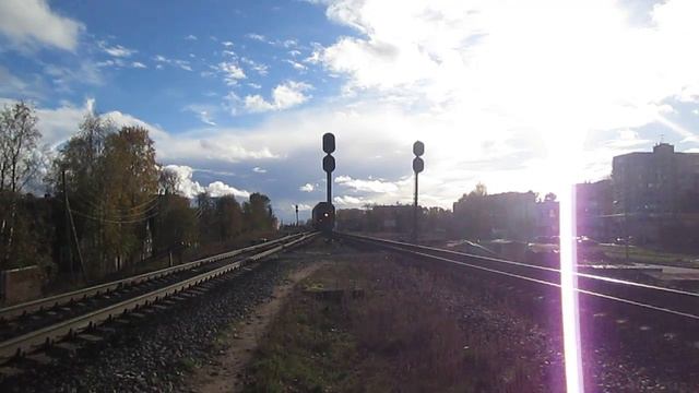 Тепловоз ТЭП70-0175 проходит на станцию Архангельск смотреть онлайн