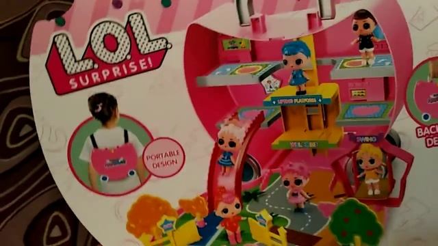 Алиса распечатывает подарки смотреть онлайн