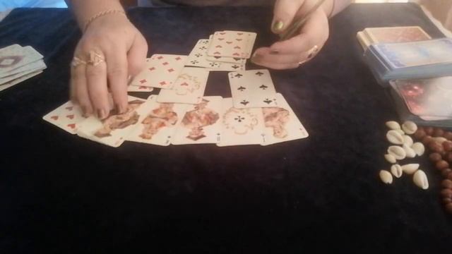 Цыганский расклад-Бубновая Дама, и Крестовый Король, - расклад о любви на отношения. смотреть онлайн