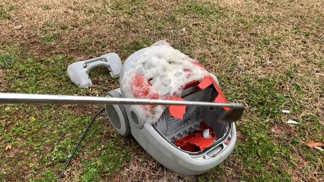 Electrolux Harmony Vacuum Destruction!