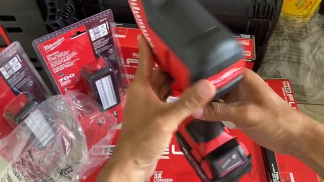 Cưa Kiếm Milwaukee 2719-20 Hàng USA || Milwaukee 2719-20 M18 FUEL Hackzall (Bare Tool) Brushless смотреть онлайн