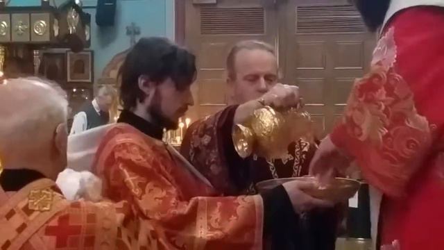 Приготовления к литургии чистого четверга смотреть онлайн