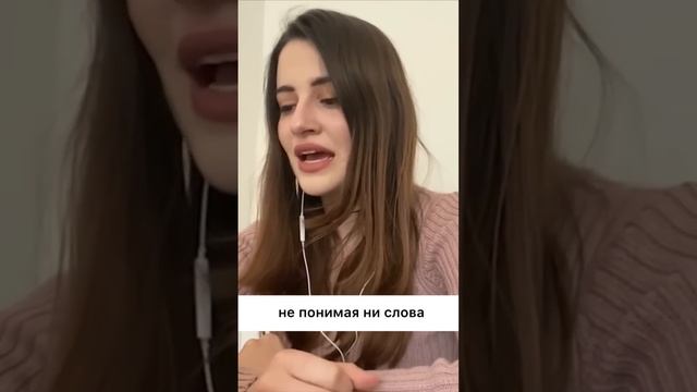 Итальянка Алексия расчувствовалась от русской песни и блинчиков в Москве смотреть онлайн