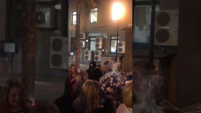 Подарки от поклонниц солисту Алексею Петрухину и группе Губерния/24.04.23 смотреть онлайн