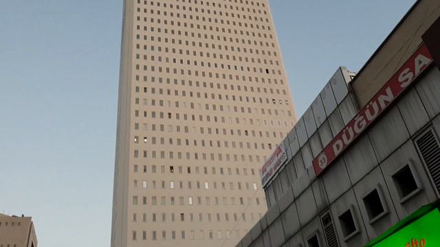 Здание в 50 этажей. Мерсин. смотреть онлайн