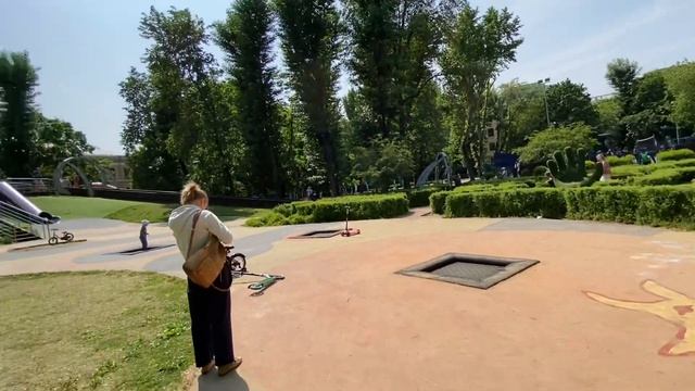 Место, где интересно погулять с детьми. Делегатский парк в Москве смотреть онлайн