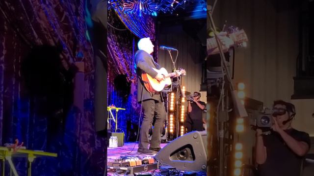 Tommy Emmanuel Live at the Hutton. Deep River Blues смотреть онлайн