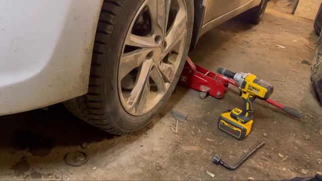 Гайковерт Dewalt смотреть онлайн