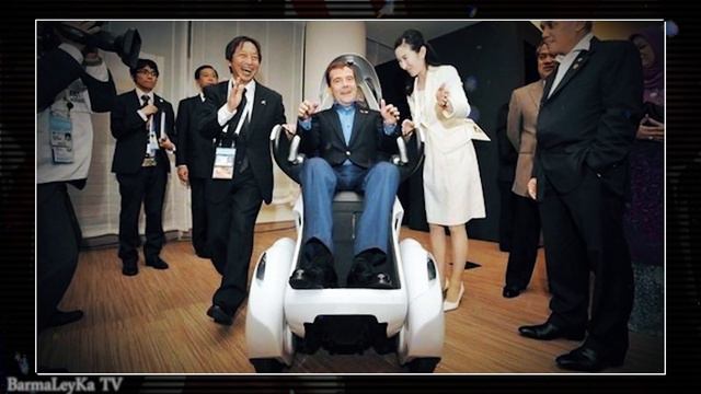 ФОРРЕСТ ГАМП ИДЁТ К ПУТИНУ В КРЕМЛЬ В МОСКВУ смотреть онлайн