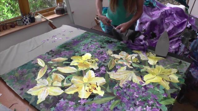 Yellow Lilies with Campanula lactiflora - Amanda Richardson Artist смотреть онлайн