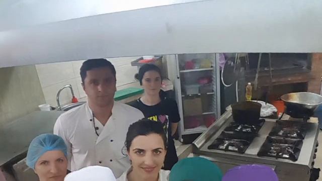 Москва и другие города и страны 😁 смотреть онлайн