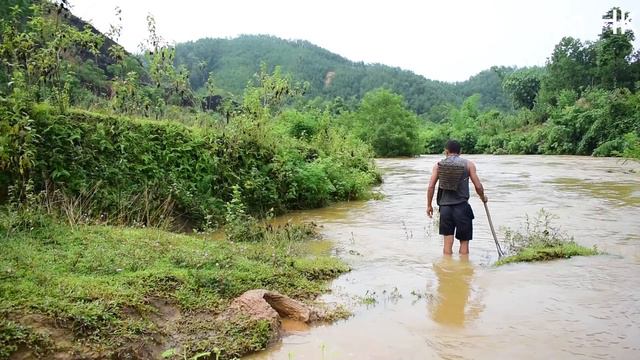 Primitive Life : Fishing For Survival, Find Fish Meet Fish Trap Hole, Catch Fish Great Flood River