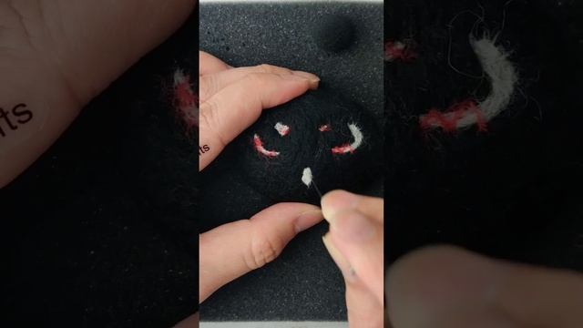 Roblox Doors Dupe Satisfying ASMR Needlefelt Art #roblox #doors #shorts #asmr #crafts смотреть онлайн