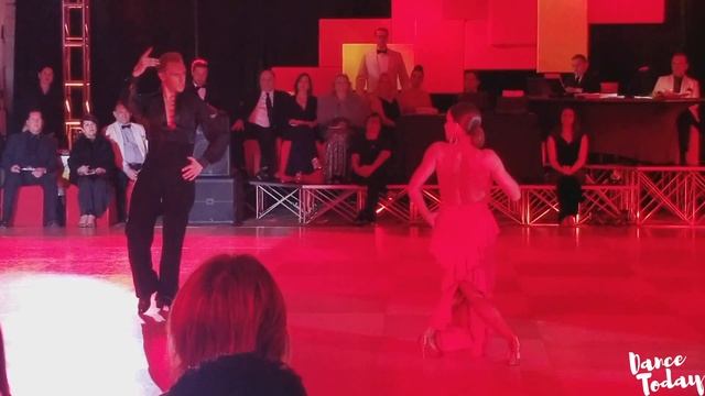 Troels Bager & Ina Jeliazkova - Showdaance смотреть онлайн