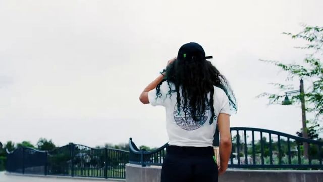 Lizzie Armanto - Java Monster смотреть онлайн