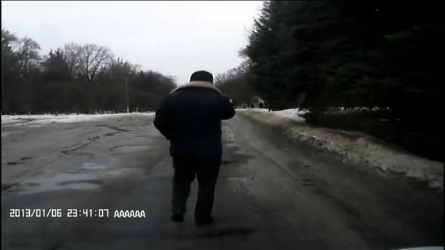 Ходим по дороге в Новой Водолаге. смотреть онлайн